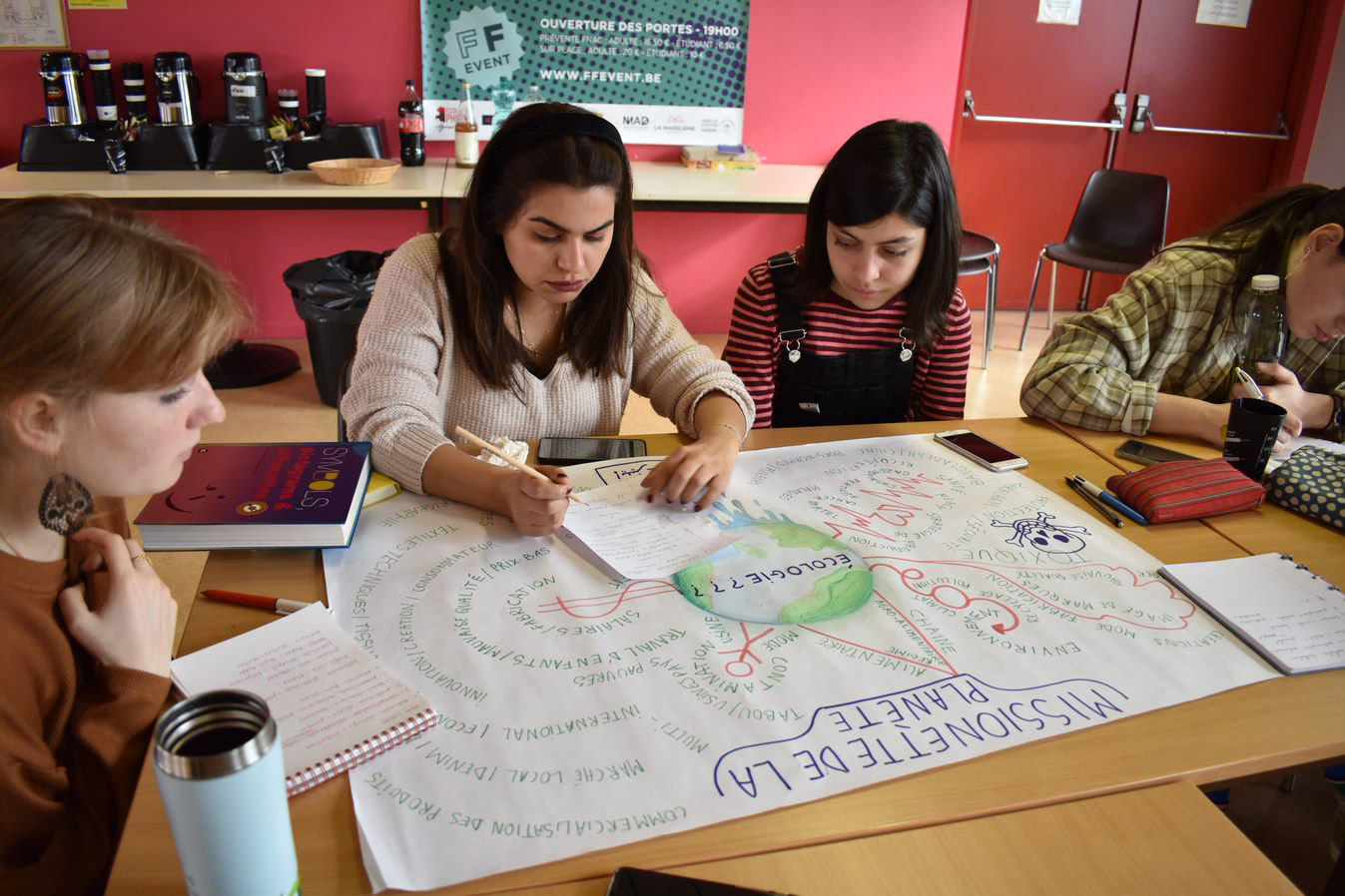 Étudiants en workshop