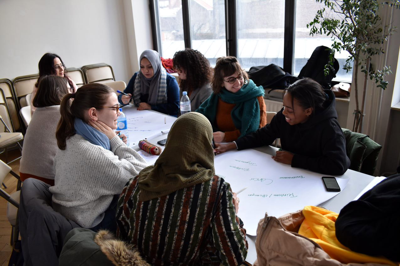 Étudiants en workshop