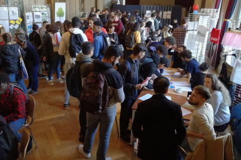 De beurs voor de burgerstages was een groot succes