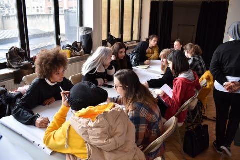 Étudiants en workshop