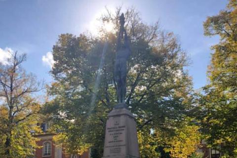 Statue HEFF