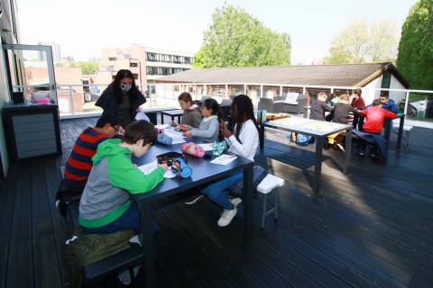 école primaire des Magnolias cours dehors 