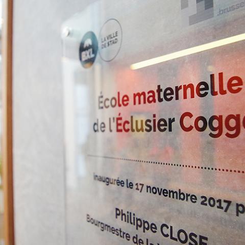 Plaque de l'école Cogge