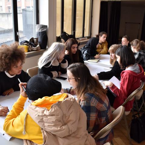 Étudiants en workshop